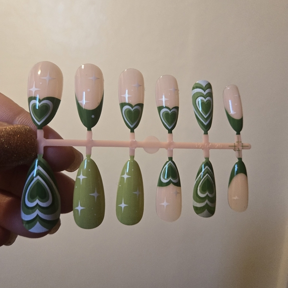 🍒🍒 Green Heart Press On Nails 24 Pieces❗️Final Price❗️ - Picture 6 of 7